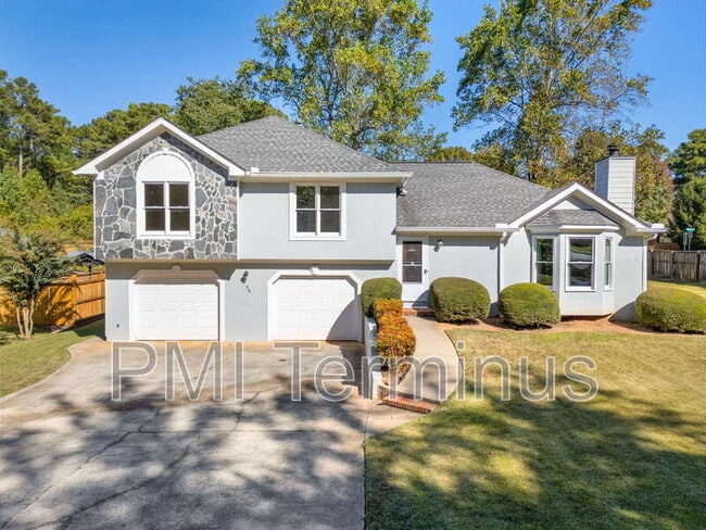 property at 76 Winward Way SE