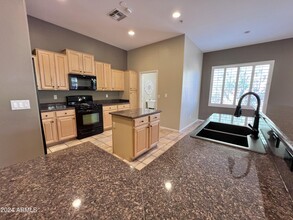 10278 E Bahia Dr in Scottsdale, AZ - Foto de edificio - Building Photo