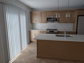 778 S Main St in Leicester, MA - Building Photo - Building Photo