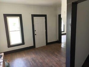 744 E Walnut St in Cushing, OK - Building Photo - Building Photo