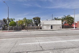 325 N La Brea Ave in Inglewood, CA - Building Photo - Building Photo