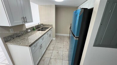 1958 NW 4th Ct in Miami, FL - Building Photo - Building Photo