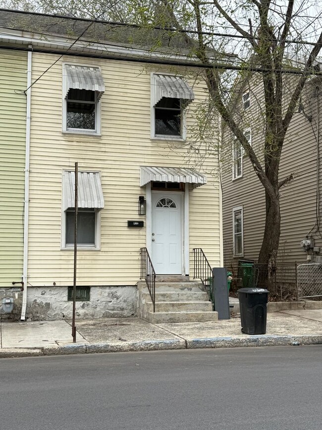 property at 432 N Pitt St