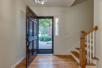 2304 18th Ave S in Nashville, TN - Building Photo - Building Photo