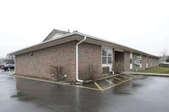 Gardner Estates in Gardner, KS - Foto de edificio - Building Photo