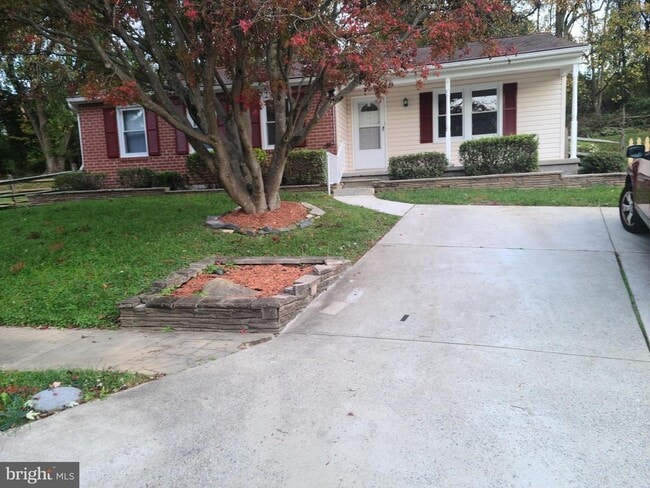 property at 2607 Bradwell Ct