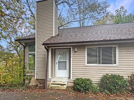 3942 Darryl Ln in Gainesville, GA - Building Photo