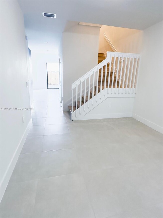 1280 N Flagler Ave in Homestead, FL - Building Photo - Building Photo