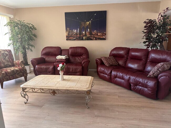 10214 W Burns Dr in Sun City, AZ - Building Photo - Building Photo