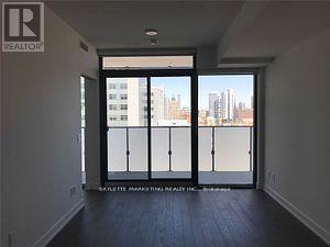 25 Richmond St E in Toronto, ON - Building Photo - Building Photo