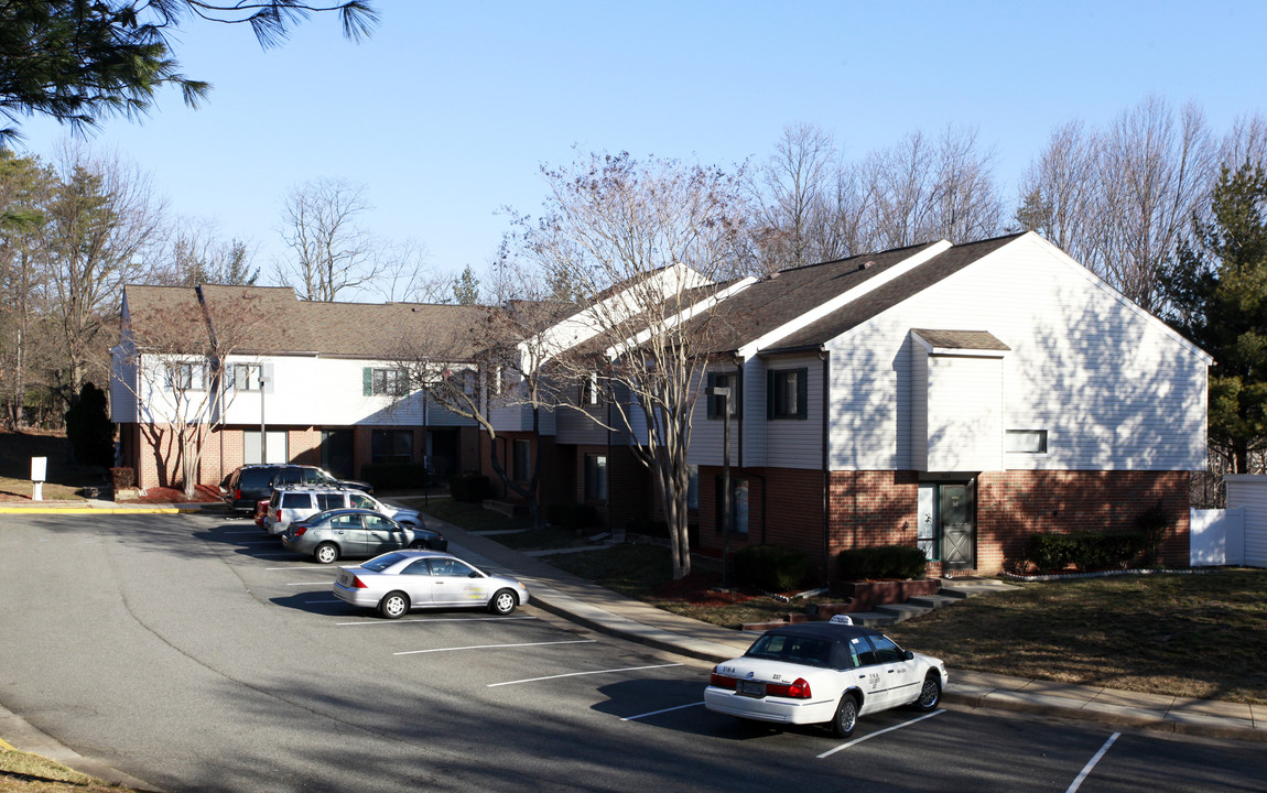 Greene Hills Estates in Springfield, VA - Building Photo