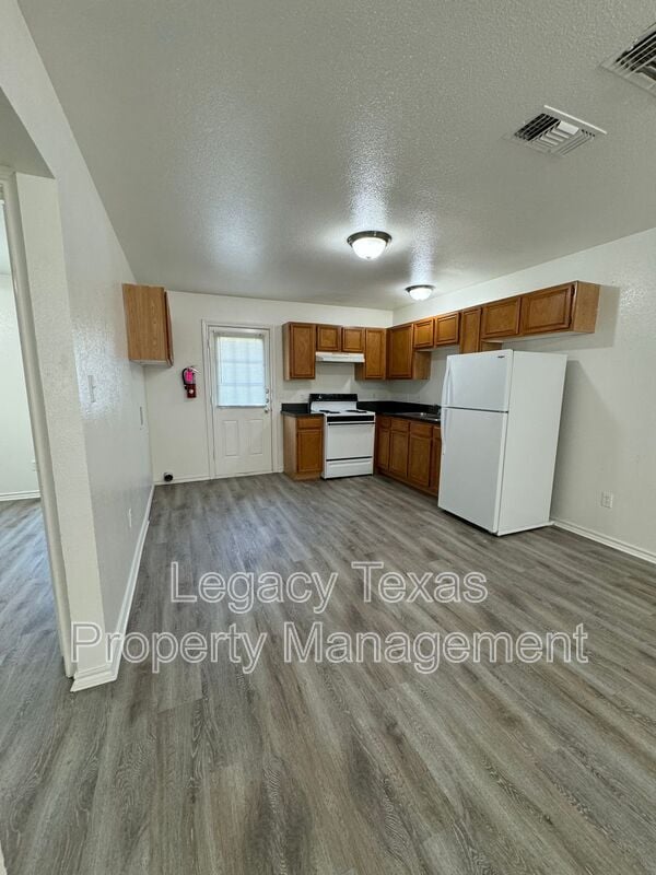 701 Miracle Ln in Cleburne, TX - Building Photo - Building Photo