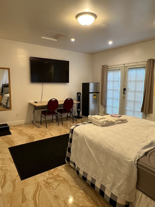 1554 Ellis Ave, Unit C in Milpitas, CA - Foto de edificio