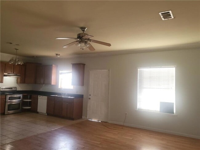 1148 Lochlomand Dr in Harvey, LA - Building Photo - Building Photo