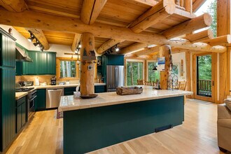 929 American Way in Breckenridge, CO - Building Photo - Building Photo