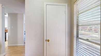3011 Bluestem Dr in College Station, TX - Building Photo - Building Photo