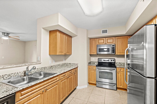 property at 6752 Heritage Grande