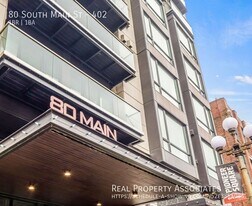 80 South Main St in Seattle, WA - Building Photo
