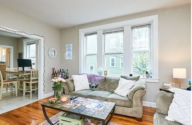 4 Leicester St, Unit 1 in Boston, MA - Building Photo - Building Photo