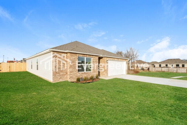 10187 E Biswell Ln in Verdigris, OK - Building Photo - Building Photo