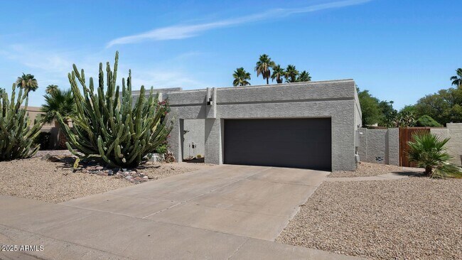 property at 6614 E Kelton Ln