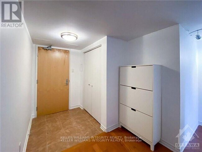 250-250 Lett St in Ottawa, ON - Building Photo - Building Photo