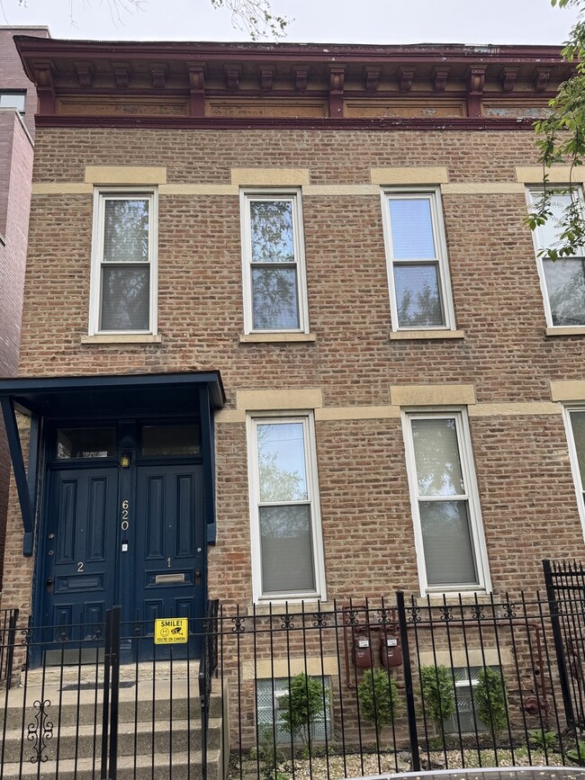 property at 620 S Oakley Blvd