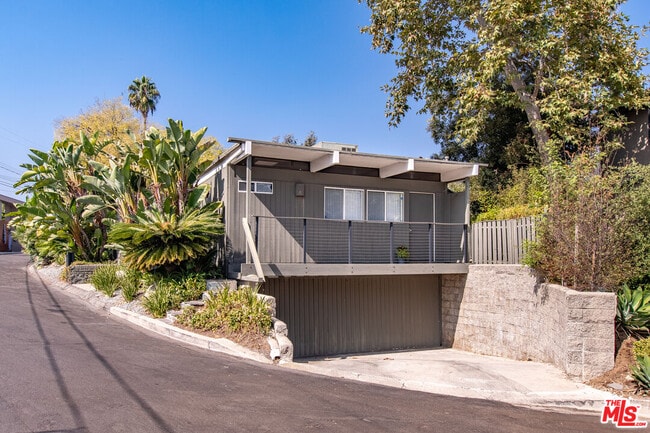 property at 908 Kenter Way