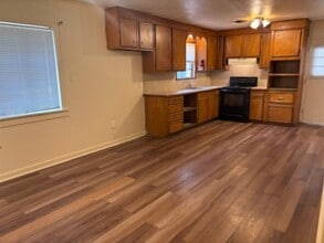 3125 Bienville Dr in Jackson, MS - Foto de edificio - Building Photo