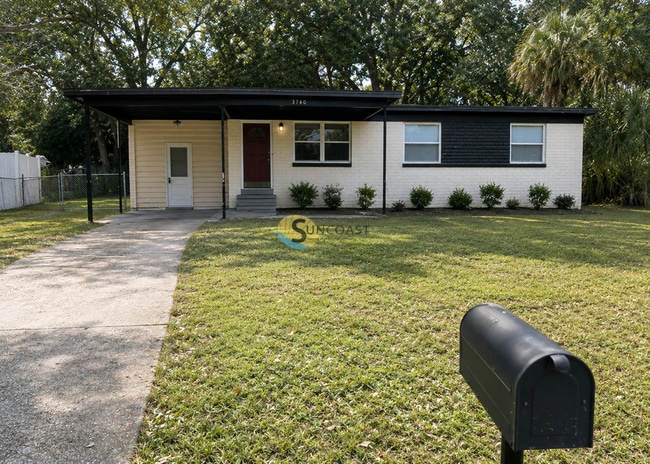 3740 W Ballejo Ct