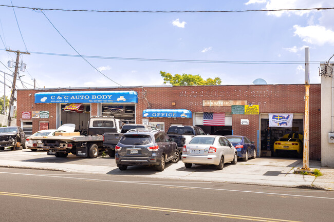 99-105 Plainfield Ave in Floral Park, NY - Building Photo - Building Photo