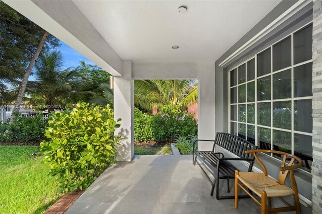 555 NE 73rd St in Miami, FL - Building Photo - Building Photo