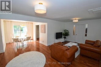 98 Delater St in Niagara-On-The-Lake, ON - Building Photo - Building Photo