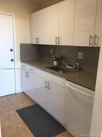 2000 NE 135th St photo'