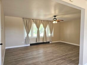 6862 W Lode Dr in Worth, IL - Building Photo - Building Photo