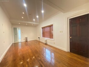 84-80-84161 161st St in New York, NY - Building Photo - Building Photo