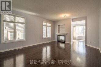 303 Bobolink Ridge in Ottawa, ON - Building Photo - Building Photo