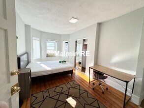 94 Mount Pleasant Ave, Unit 2 in Boston, MA - Building Photo - Building Photo