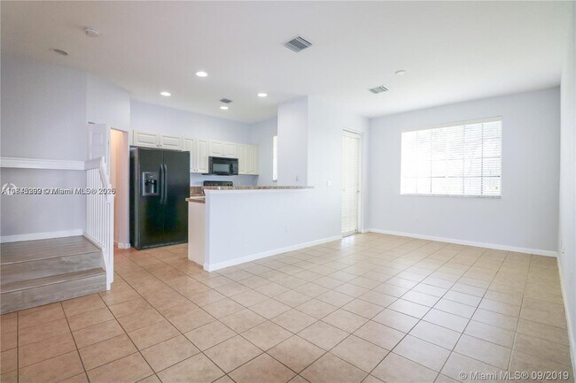 2041 Nassau Dr in West Palm Beach, FL - Building Photo - Building Photo