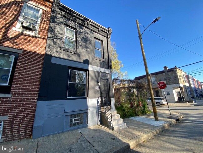 2303 N Cleveland St in Philadelphia, PA - Foto de edificio - Building Photo
