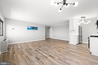 1300 S Arlington Ridge Rd in Arlington, VA - Building Photo - Building Photo