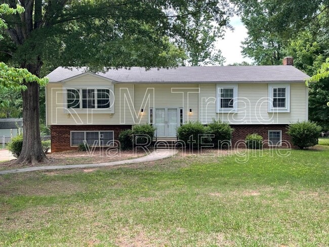 property at 284 Longmeadow Dr