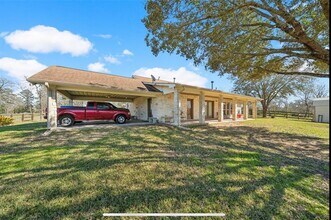 22349 FM359 in Hempstead, TX - Foto de edificio - Building Photo