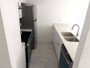 1825 Blossom Terrace in Orlando, FL - Building Photo - Building Photo