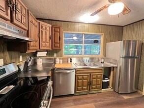 110 Harbor Side Dr in Lake Lure, NC - Foto de edificio - Building Photo