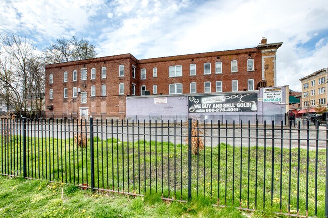 821 Park St-Unit -825 2N in Hartford, CT - Building Photo - Building Photo
