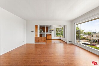 1606 Benton Wy in Los Angeles, CA - Building Photo - Building Photo