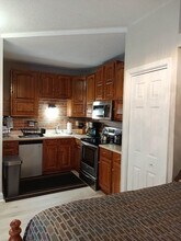 906 Bitterfield Dr, Unit Executive furnished  Apt in Ballwin, MO - Building Photo - Building Photo