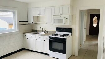 6 Meacham St, Unit 1 in Somerville, MA - Building Photo
