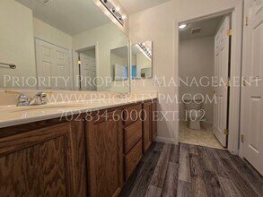 10001 Central Valley Ave in Las Vegas, NV - Building Photo - Building Photo